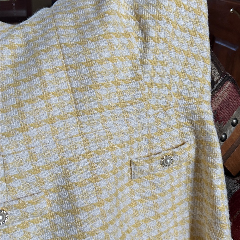 Karl Lagerfeld Elegant Yellow Checkered Sleeveless Dress - Picture 8 of 9